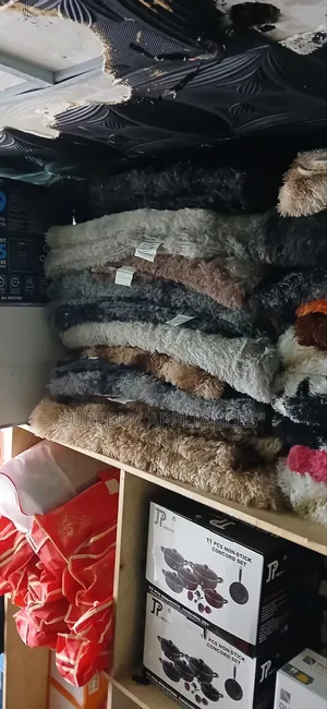 Fluffy Carpet,Luxurious Synthetic Wool Fluffy Patched Floor Mat