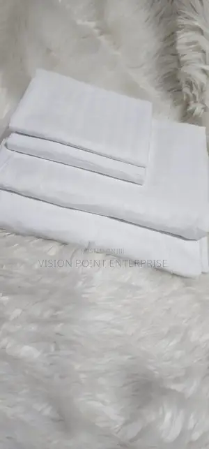 *White Beddings Cotton All Stripped