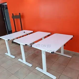 Modern White Office Desk / Workstation Durable Stylish