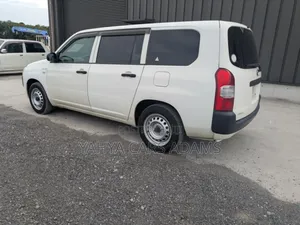 Toyota Probox 1.5 Hybrid DX 2019 White