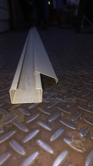 Powder Coated Metallic Trunking 25*50