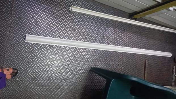 Powder Coated Floor Trunking 8ft - thumbnail 3