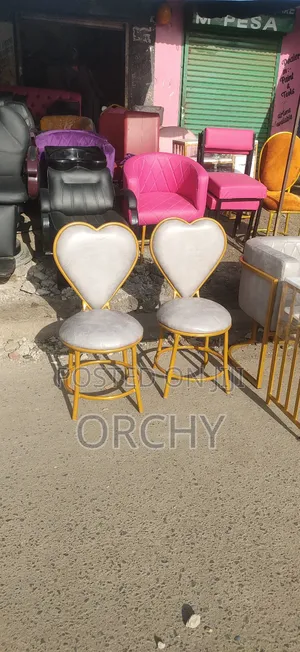 Love Seat, / Manicure Seats.