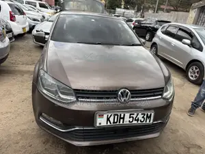 Volkswagen Polo 2015 Brown