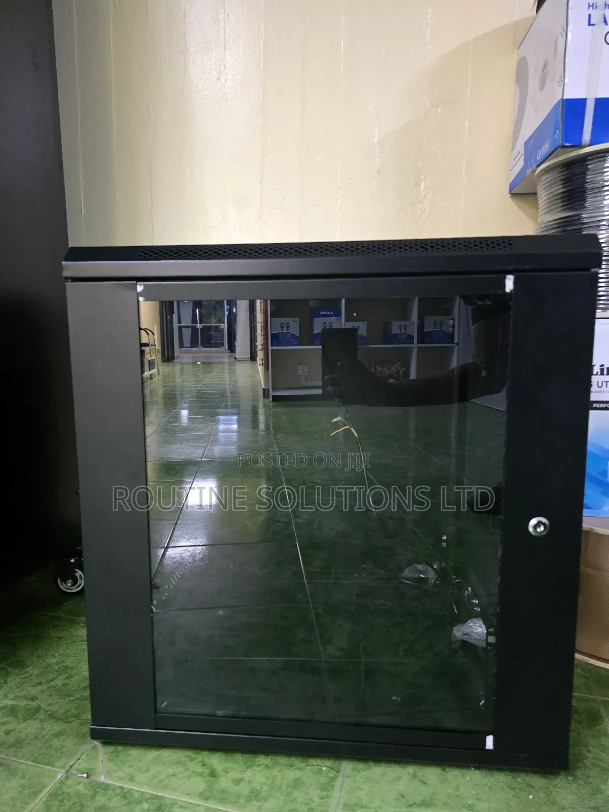 12u Cabinet 600* 450