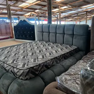 Loyal 5 by 6 Modern Bubble Bed