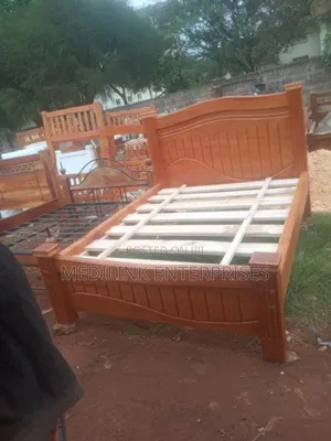 Mahogany Vanish Kirk Queen Sized Beds
