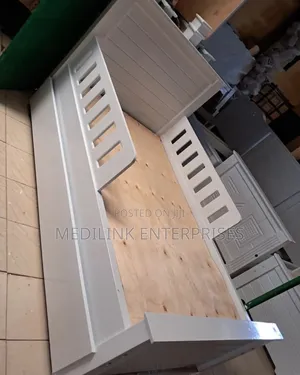 White Castle Customized 3.5*6 Beds