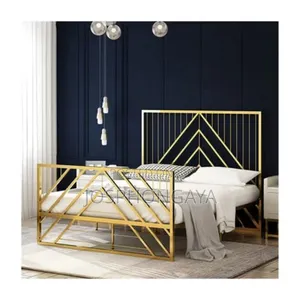 Full Metallic Bed for Sell 4 Half by 6 Sized