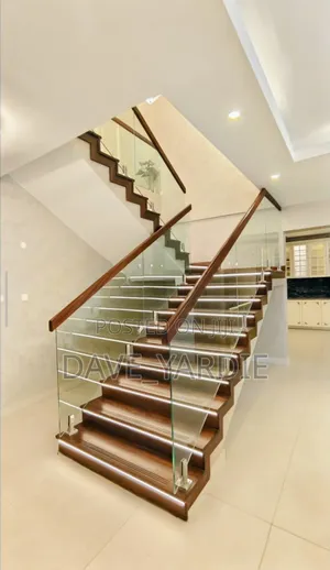 4bdrm Duplex in Parklands/Highridge for sale
