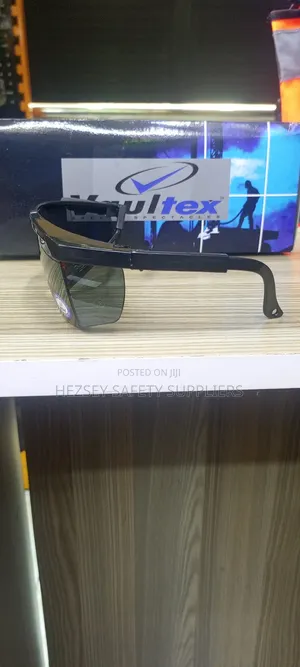 High Quality Vaultex Dark Safety Glasses