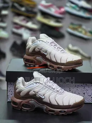 Nike Air Max Plus 'Light Orewood Brown' Sneakers.
