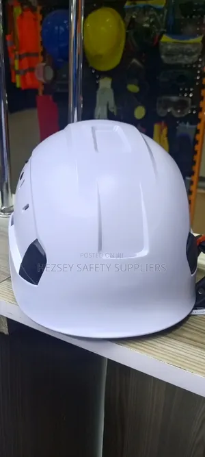 4 Point Chain Strap Work At Height Helmets