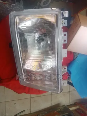Head Light Canter 4d35