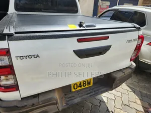 Toyota Hilux Aluminium Lockable Roller Shutter Cover