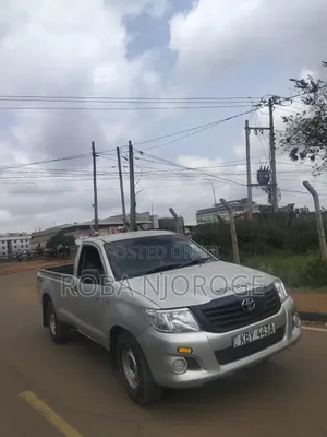 Toyota Hilux SR5 2013 Silver