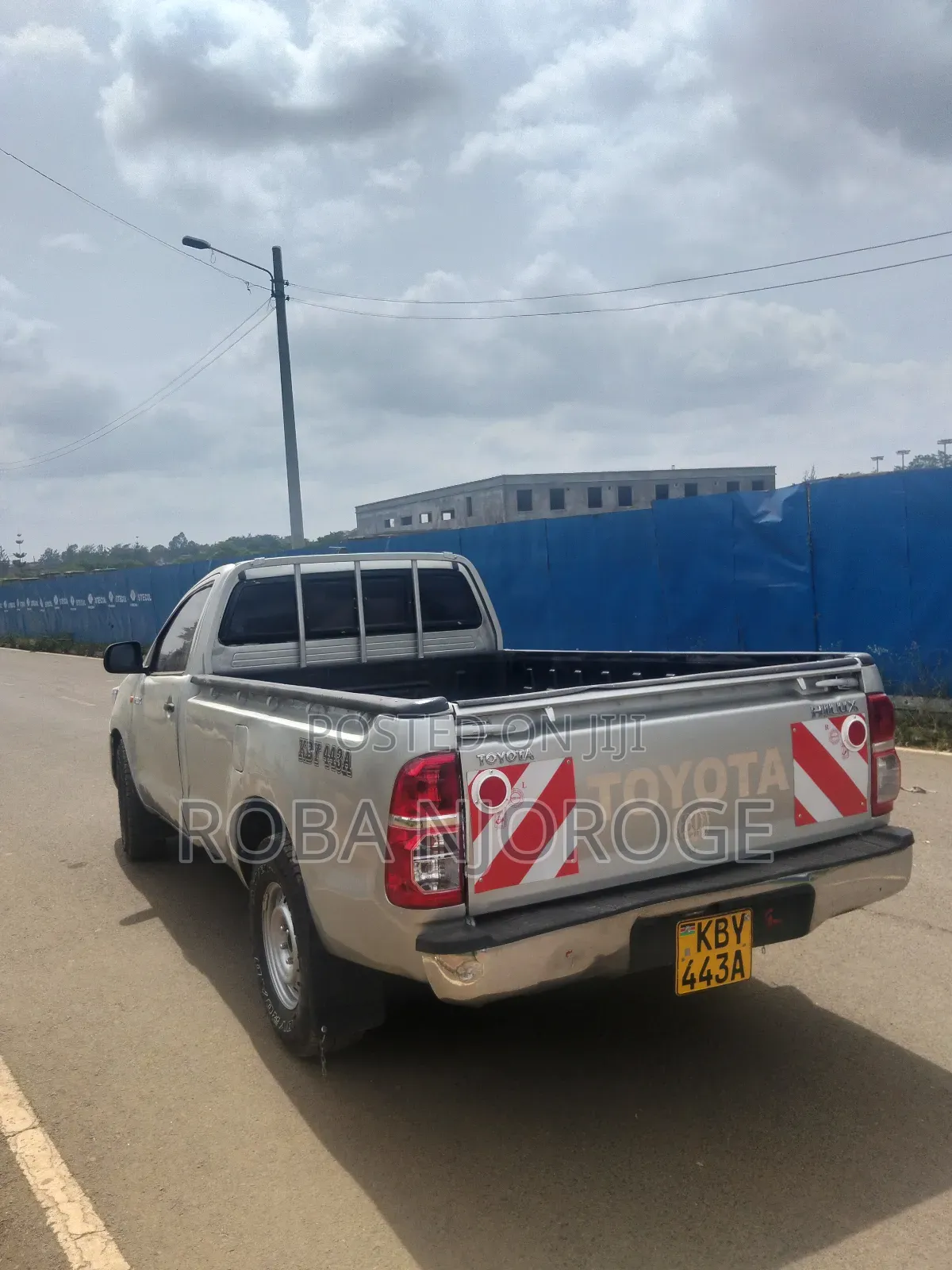 Toyota Hilux SR5 2013 Silver