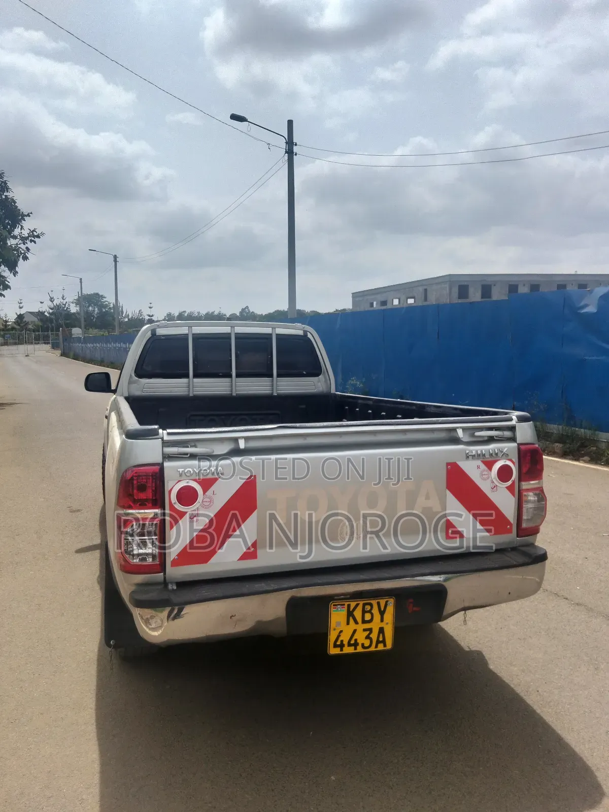 Toyota Hilux SR5 2013 Silver