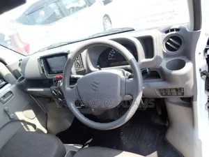 Suzuki Every 2019 White