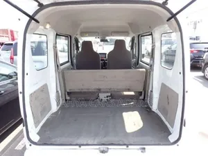 Suzuki Every 2019 White