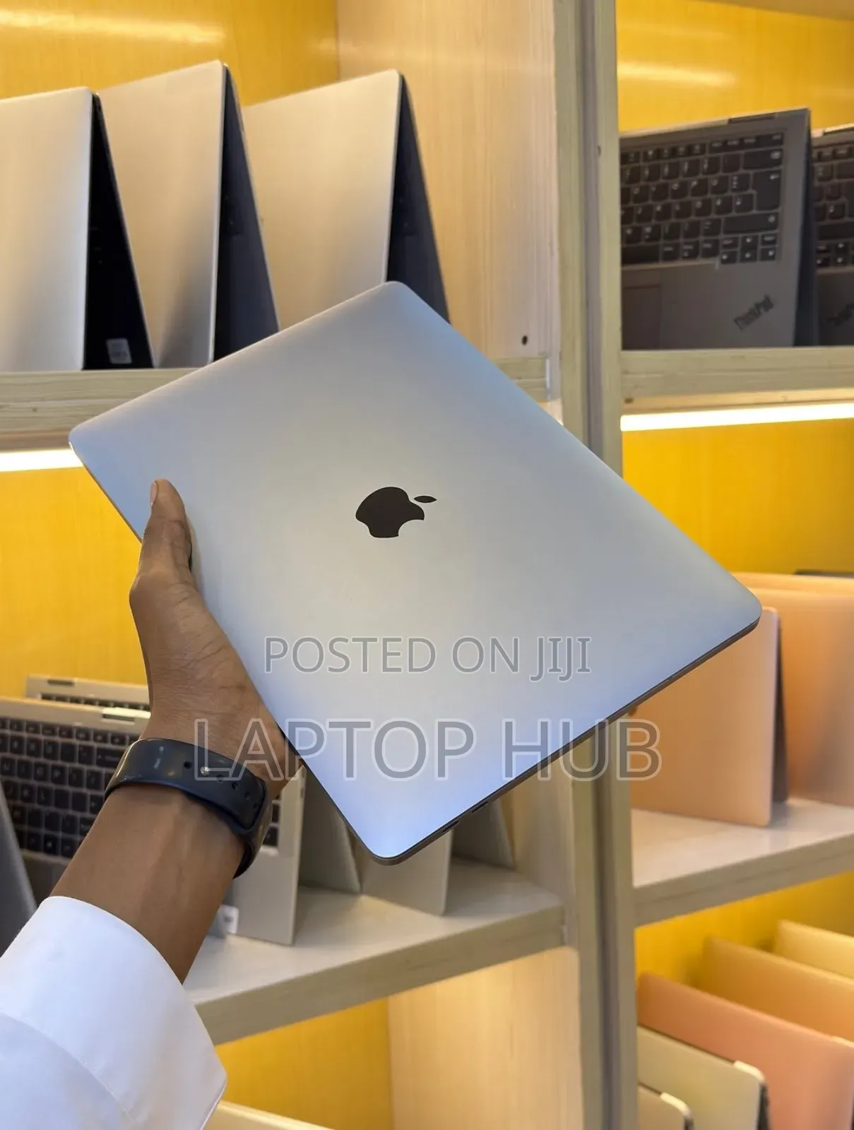 Laptop Apple MacBook Pro 2020 32GB Intel Core i7 SSD 512GB