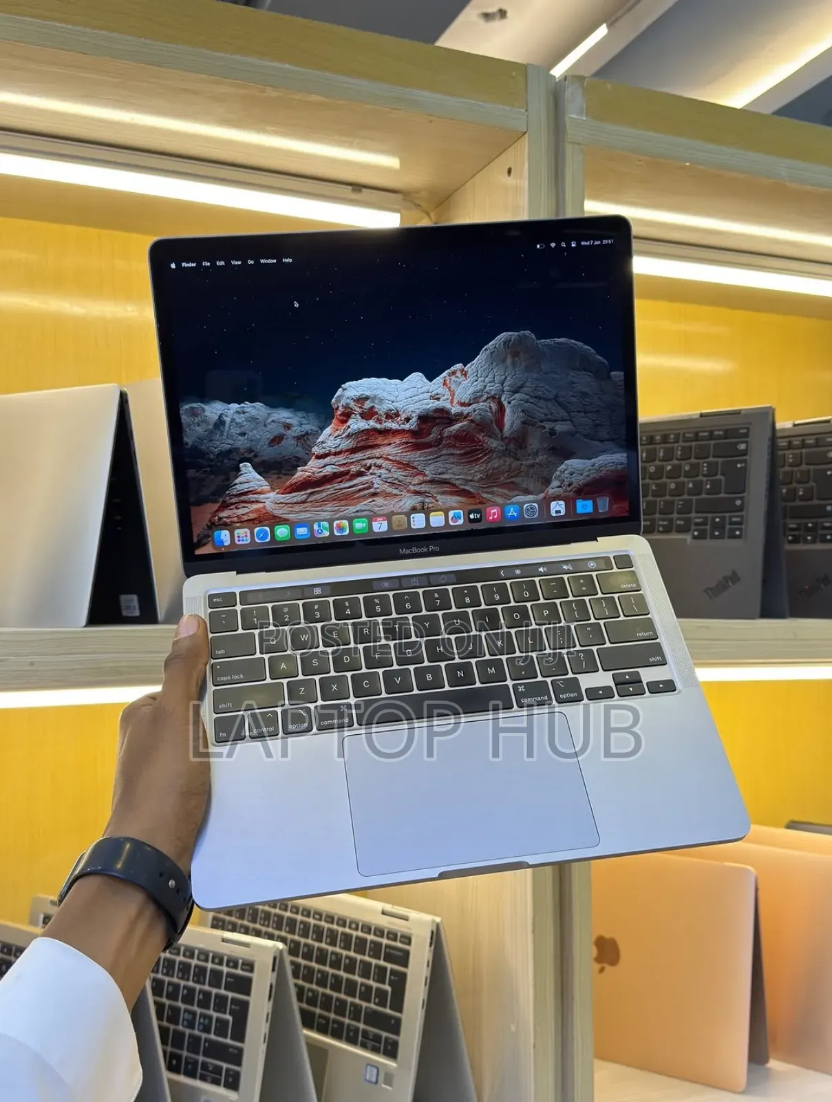Laptop Apple MacBook Pro 2020 32GB Intel Core i7 SSD 512GB
