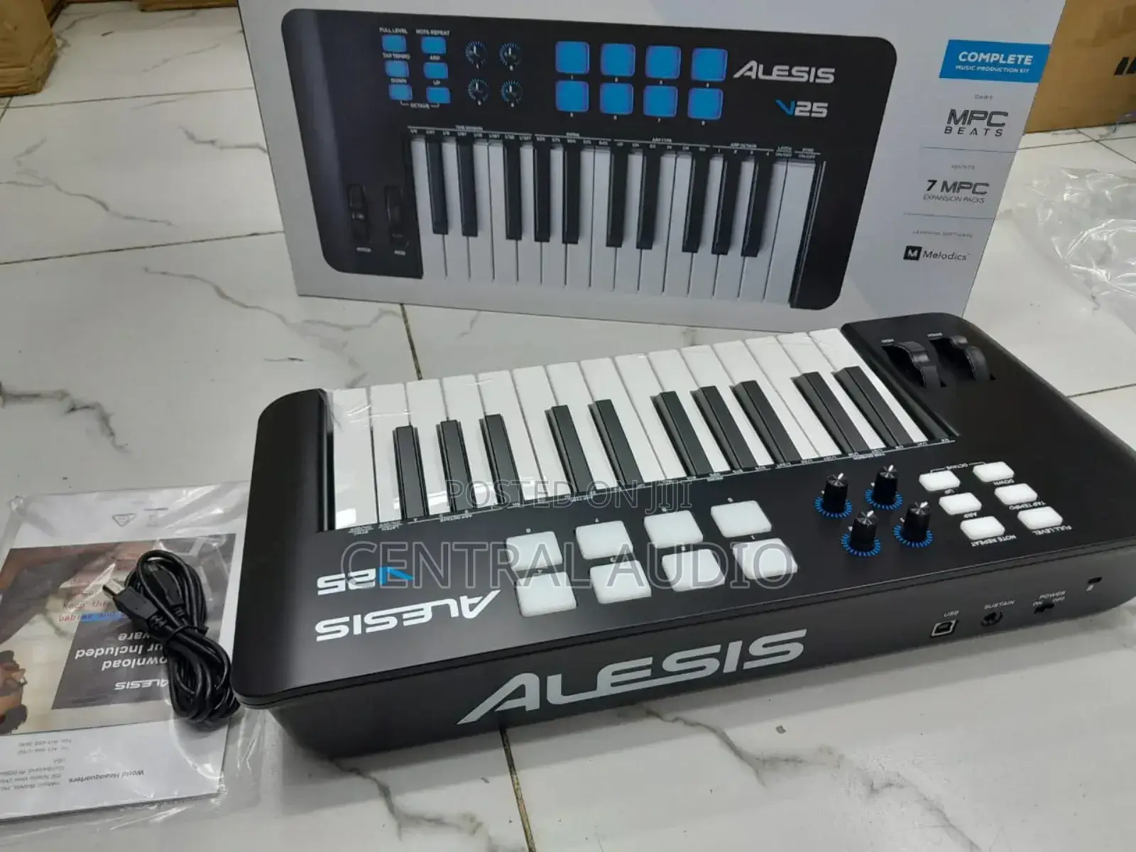 V25 Allesis Studio Midi Keyboard