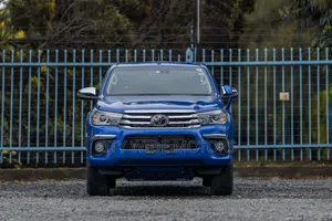 Toyota Hilux Revo Double Cab Deisel 2.4 RWD 2018 Blue