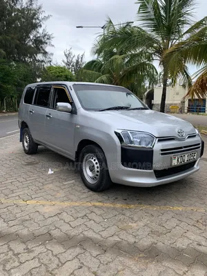 Toyota Succeed 2017 Silver