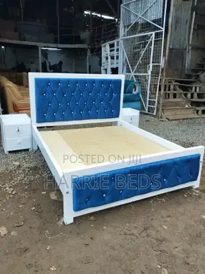 Mocket Bed Cheasterlised Headboard 5 by 6