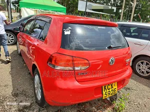 Volkswagen Golf 2012 Red
