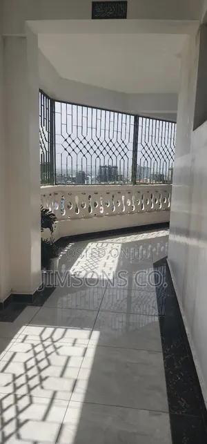 4bdrm Duplex in Tudor for rent
