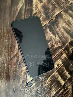 Apple XR 64 GB Black
