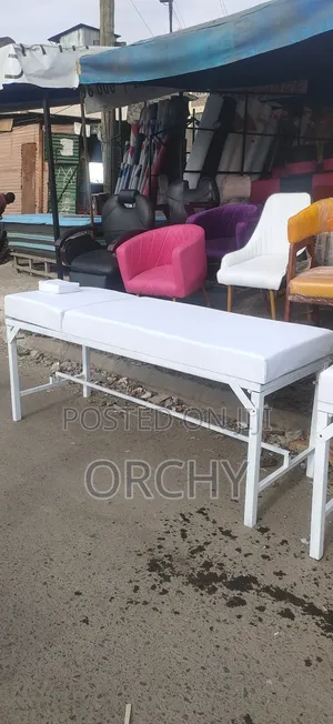 White Foldable Massage Bed
