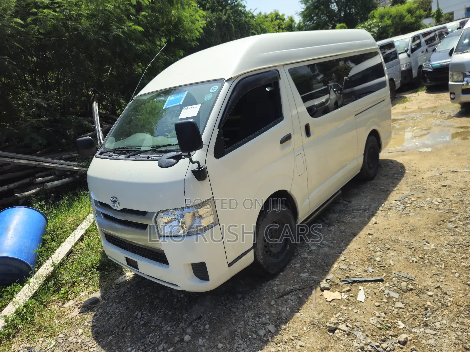 Toyota HiAce 2019 White