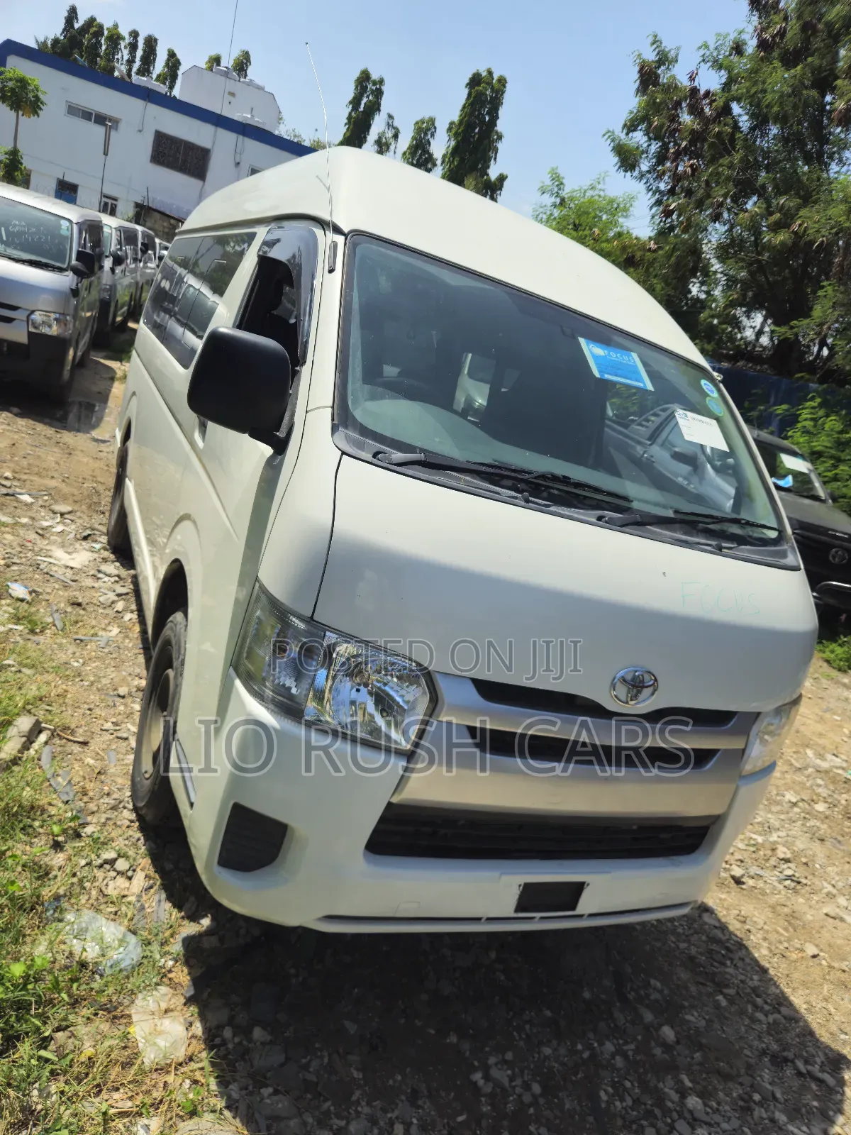 Toyota HiAce 2019 White