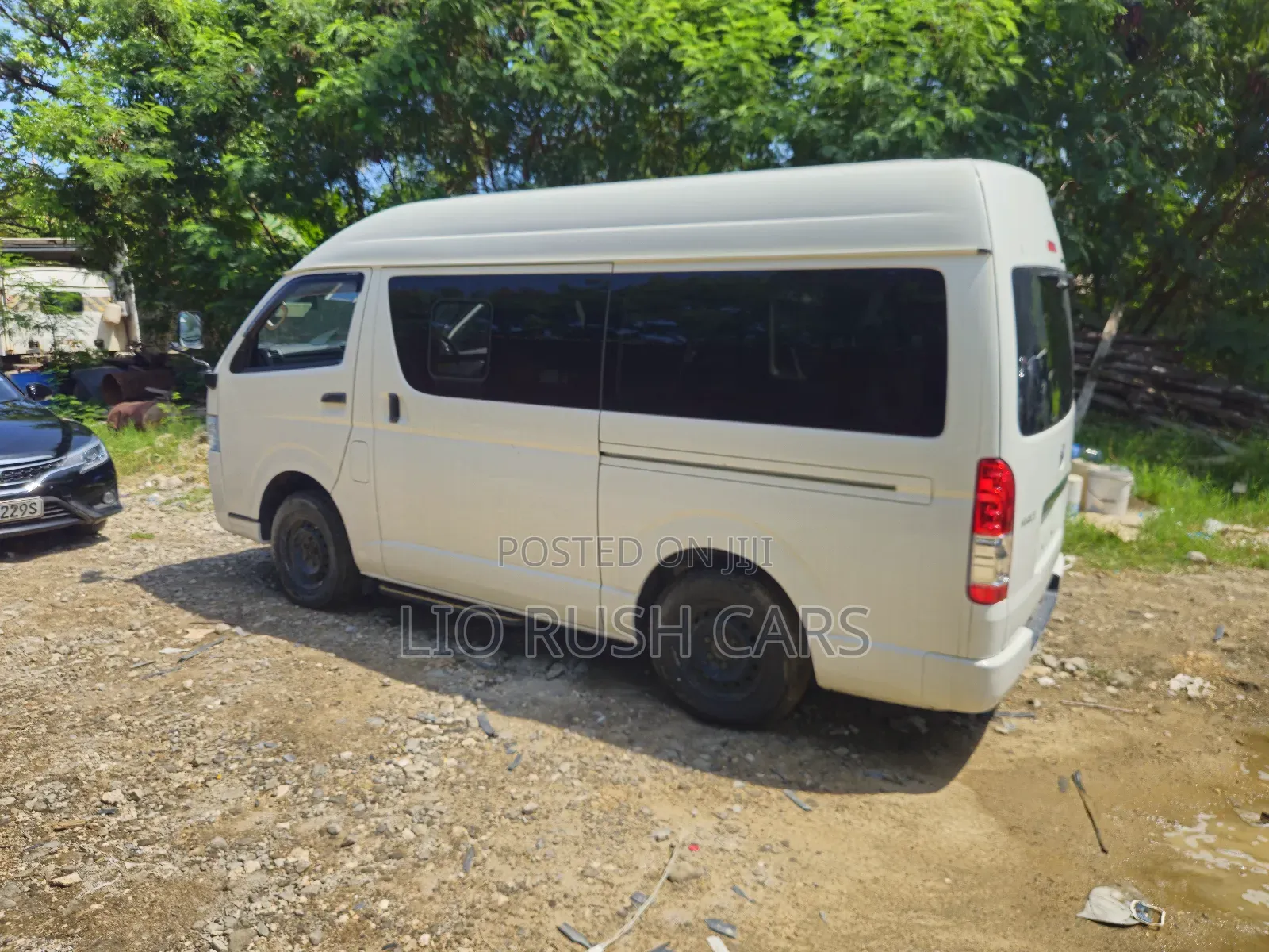 Toyota HiAce 2019 White