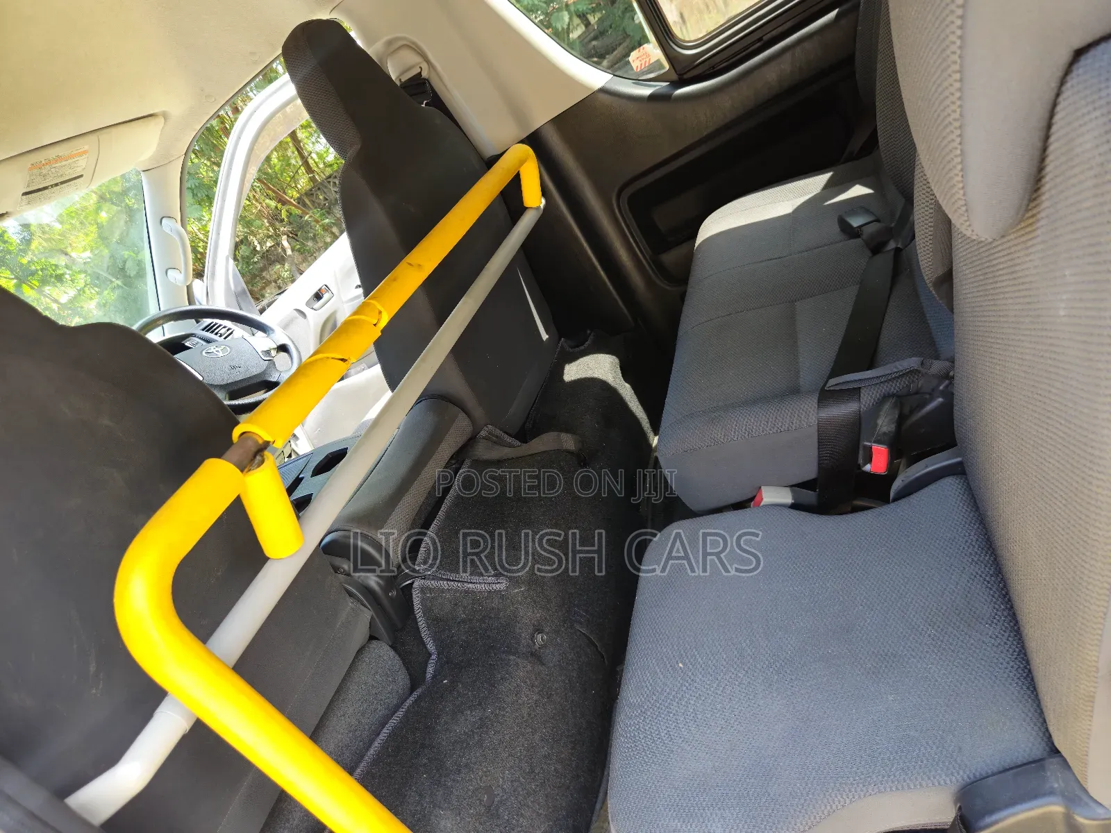 Toyota HiAce 2019 White