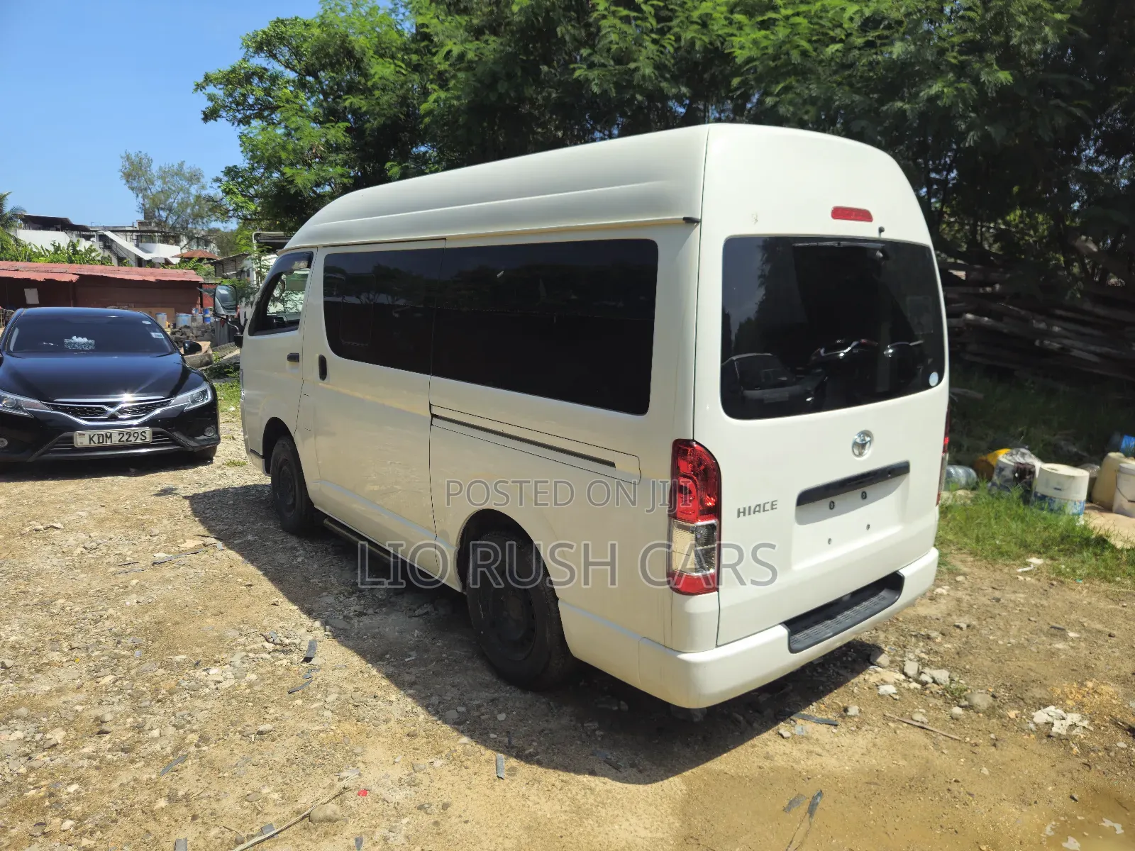 Toyota HiAce 2019 White