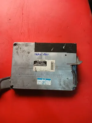 Cmputer Engine Tyota Noah/Voxy