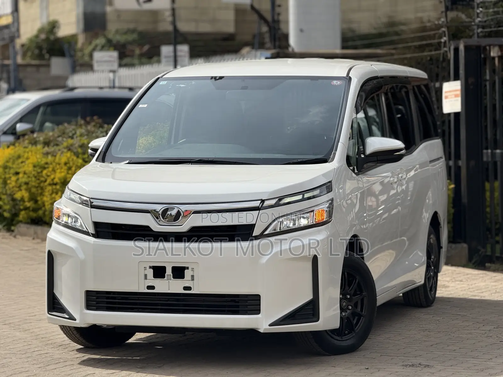Toyota Voxy 2018 White