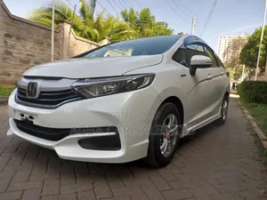 Honda Fit Shuttle 2018 White