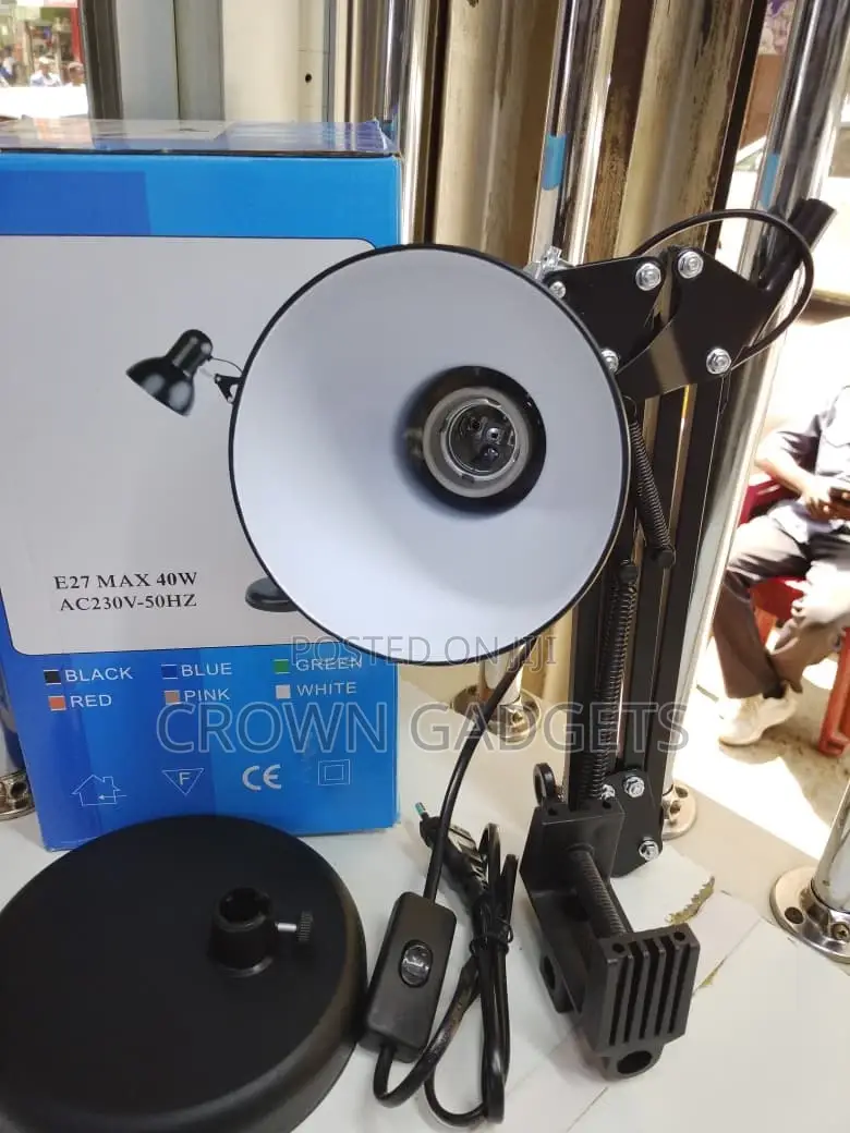 Classic Reading Desk Lamp With Clamp and Weighted Base
