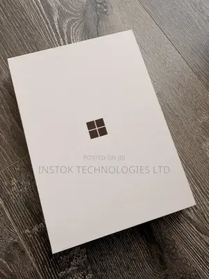 New Microsoft Surface Pro 512 GB Black