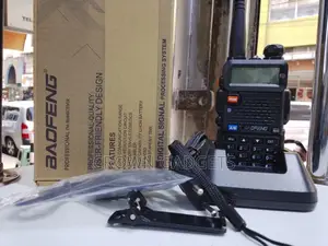 Baofeng Uv-5r Portable Walkie-Talkie Fm Radio
