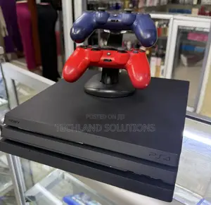 Best Condition Ps4 Pro +2 Pads +Charging Dock