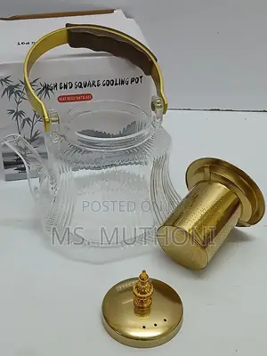 1.3 L Borosilicate Glass Teapot W/ a Gold-Tone Lid a-Steel Infuser.