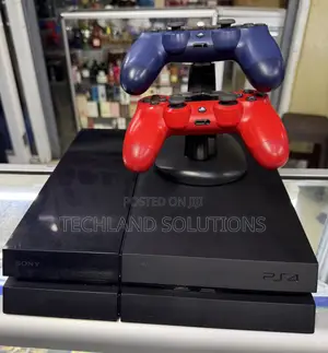 Best Condition Ps5 Standard ,2pads ,Charging Dock