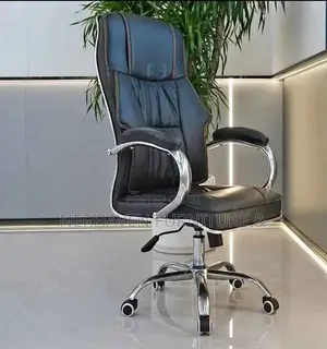 Executive Adjustable Height Leather Office Chair