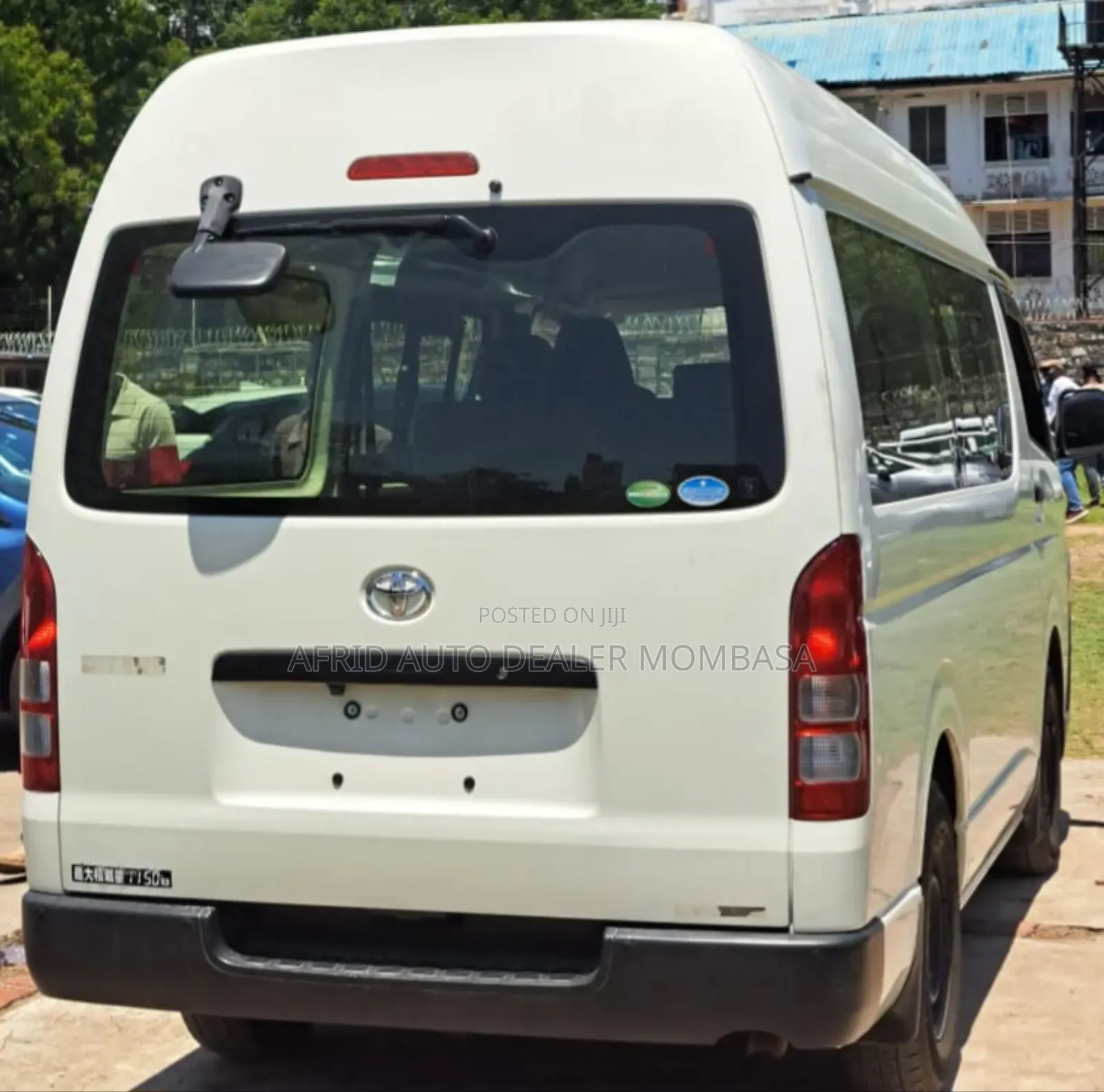 Toyota HiAce 2019 White